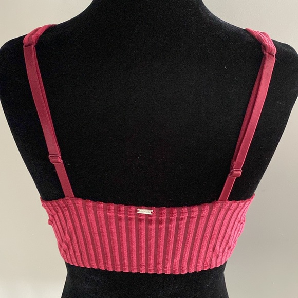 Victoria’s Secret Pink bralette V neckline - Picture 4 of 7